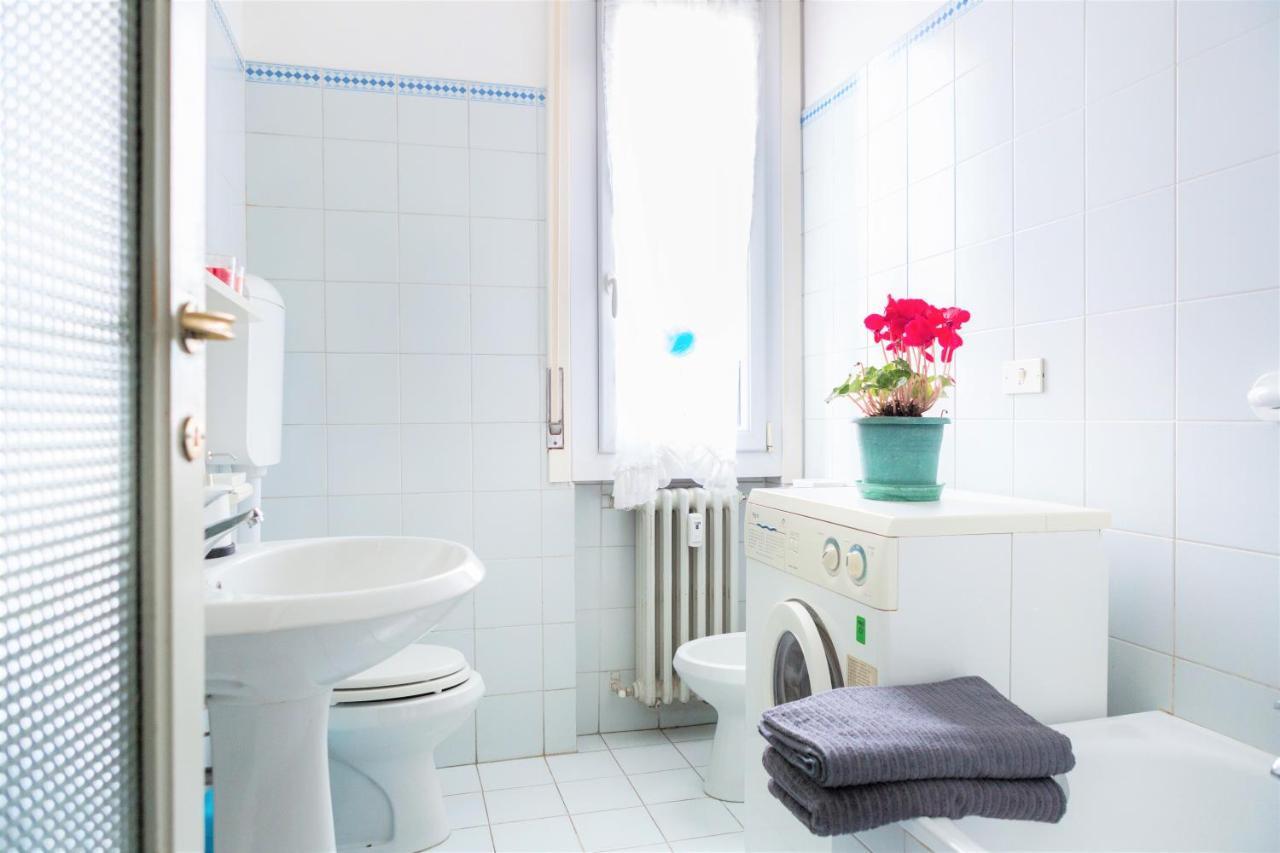 A Pochi Passi Dal Centro E Dall'Ospedale Di Parma Apartment ภายนอก รูปภาพ
