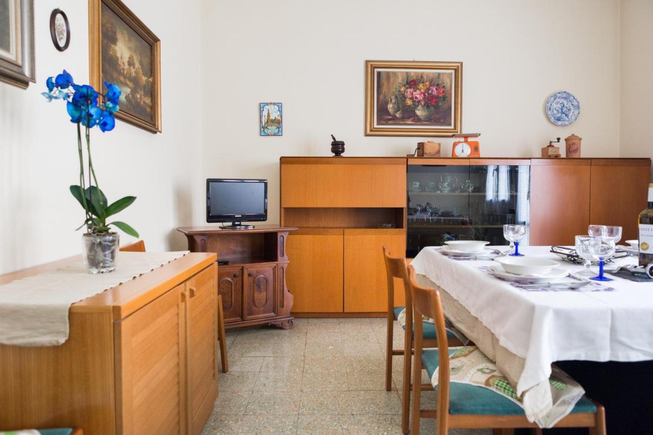 A Pochi Passi Dal Centro E Dall'Ospedale Di Parma Apartment ภายนอก รูปภาพ