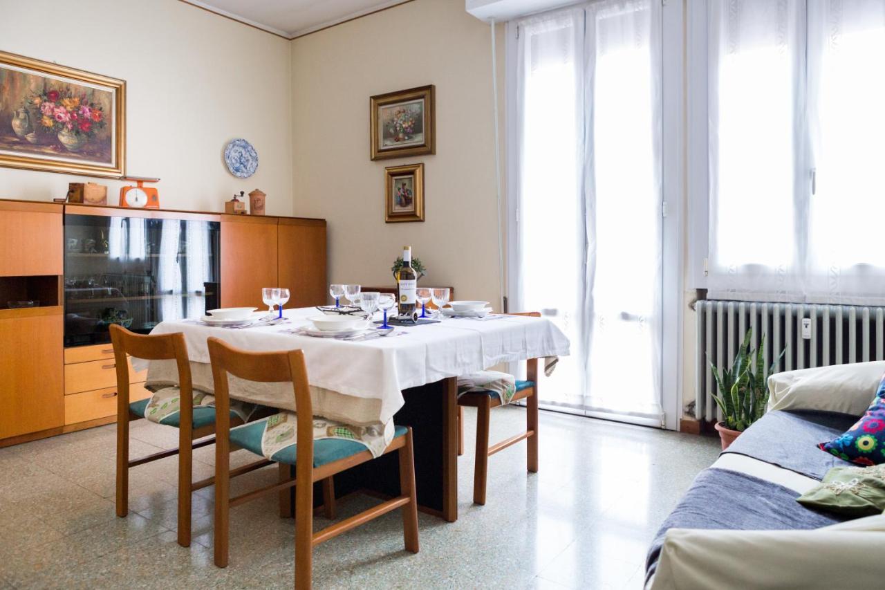 A Pochi Passi Dal Centro E Dall'Ospedale Di Parma Apartment ภายนอก รูปภาพ