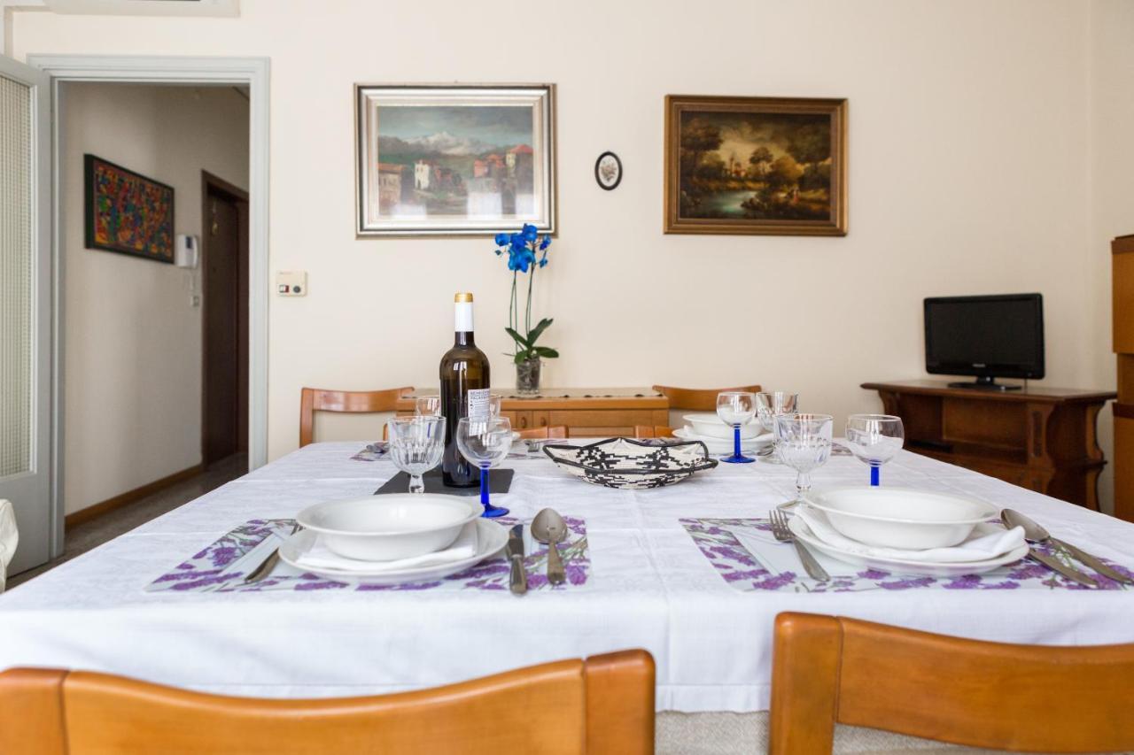 A Pochi Passi Dal Centro E Dall'Ospedale Di Parma Apartment ภายนอก รูปภาพ